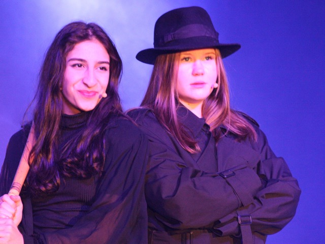 Helden Szenenfotos13.JPG