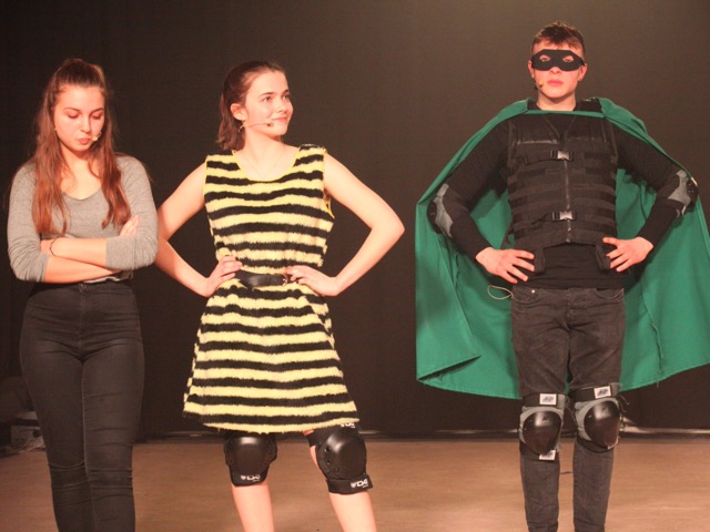 Helden Szenenfotos1.JPG