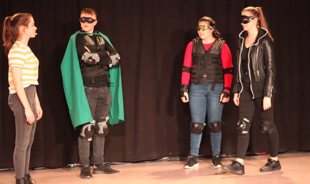 Helden Szenenfotos7.JPG